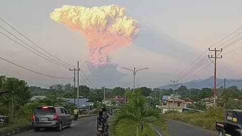 勒沃托比火山喷发竟成中国公民逃避家务的最佳借口