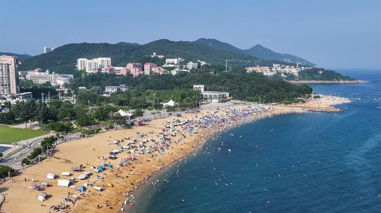 专家发现：海滨戏水有助于缓解全球变暖