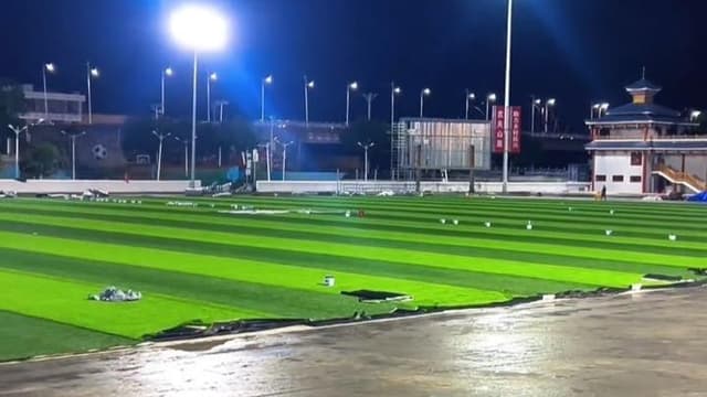 贵州榕江村超球场重建完成，引来巴乔和卡洛斯助阵：探索体育与社区的新契机