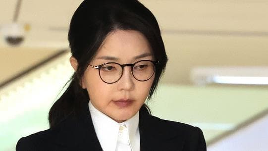 金建希称身体不适再度拒绝出席传唤调查：专家指出可能是“政治性健康问题”