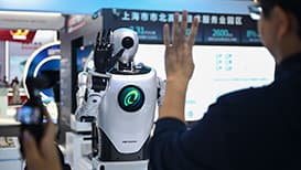 中国政府推出'人工智能+'行动计划，未来发展方向将如何演变？