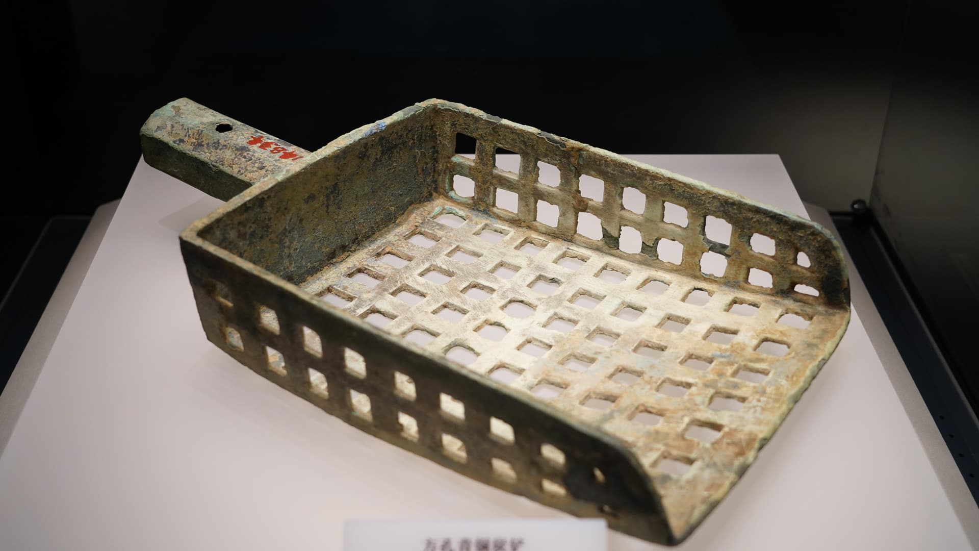 专家揭秘：古代取暖神器背后的惊人科技