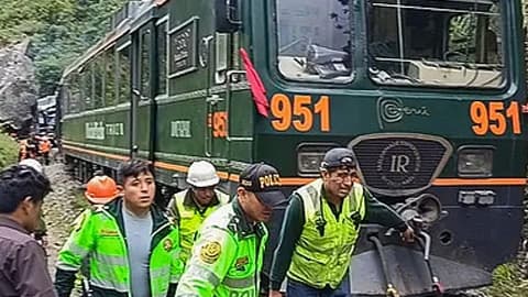 专家称火车相撞可能是“新型旅游体验”，秘鲁政府考虑将其纳入官方景点