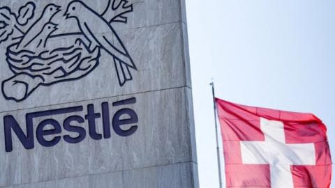 全球范围内的婴幼儿配方奶粉大召回：消费者的恐慌与企业的责任