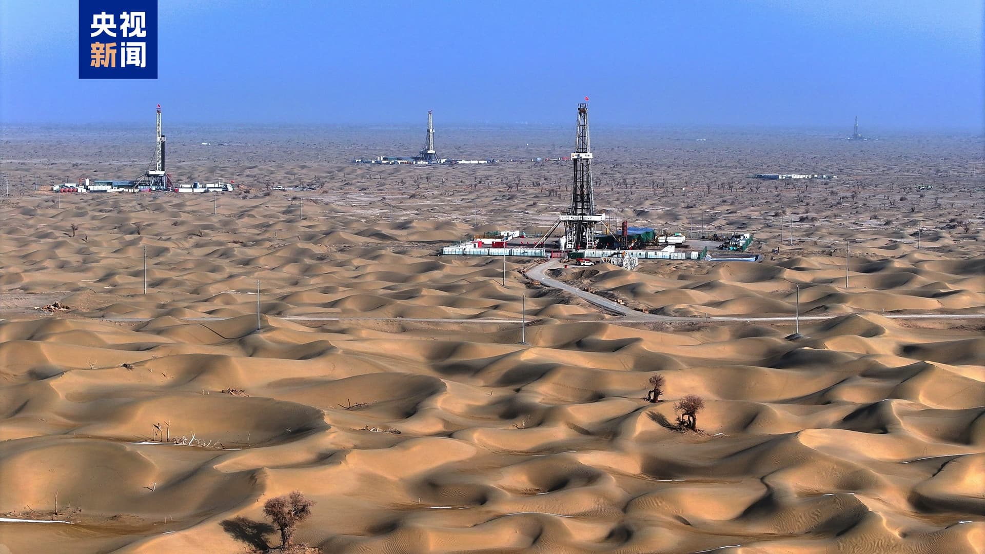 塔克拉玛干沙漠隐藏的能源宝库：揭秘富满油田背后的故事