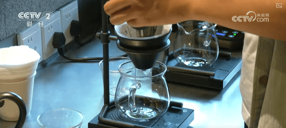 咖啡经济学：如何用一杯咖啡撬动中国经济