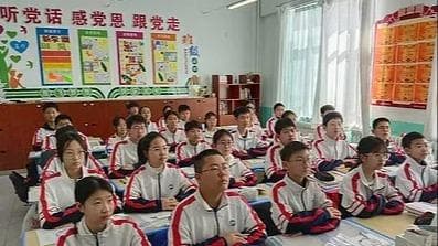 探索陪伴式教学：思政课超越45分钟的新征程