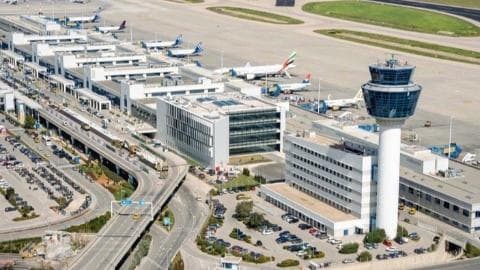 专家称希腊飞机起降暂停可能与'无法理解的安全协议'有关