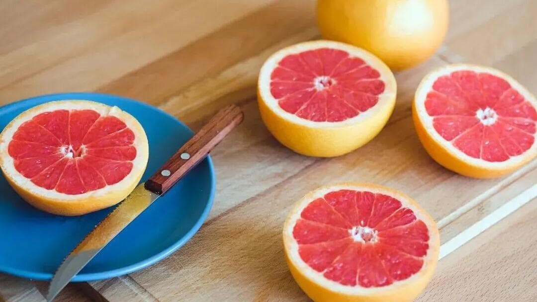 吃药别吃西柚？原来还有更深的原因