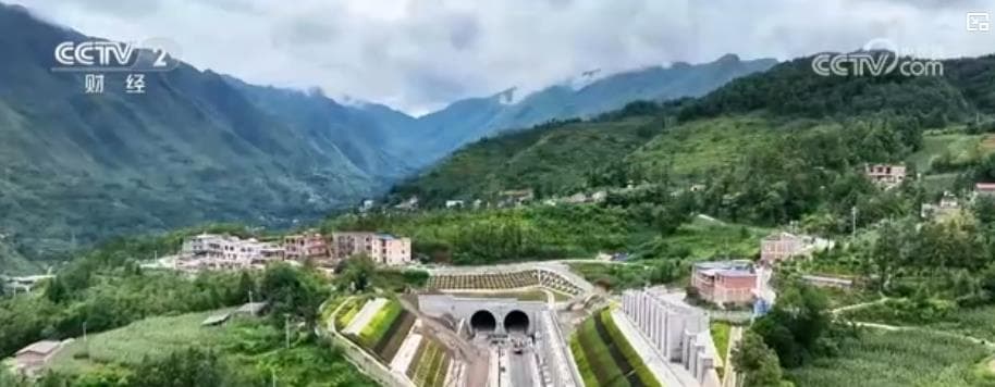 专家分析：渝昆高铁隧道贯通或引发意想不到的副作用
