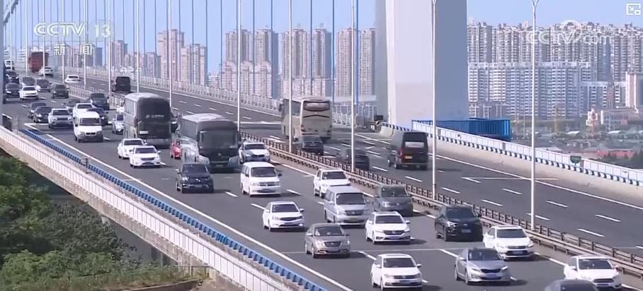 假日交通堪称"奇迹": 专家称高效运输归功于"数据驱动的神秘力量"