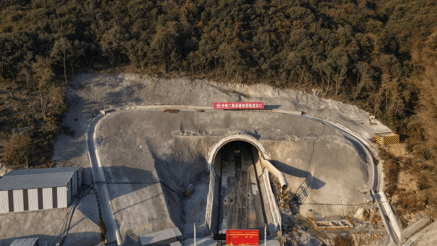 专家预测：通甬高铁宁波段隧道贯通将引发轨道经济学革命