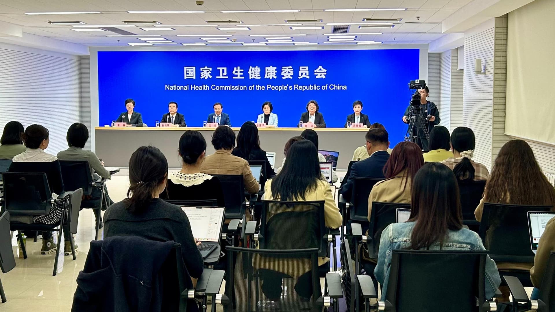 专家建议:养生项目需"个性化", "刷经络"和"药浴"不适合所有人