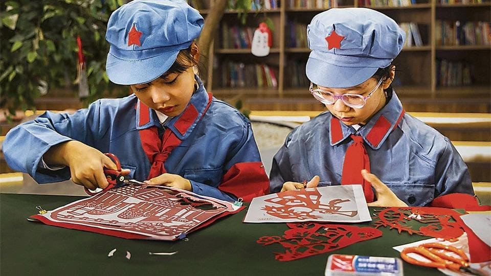 深度揭秘:中国特色 " 红色教育 " 的创新探索