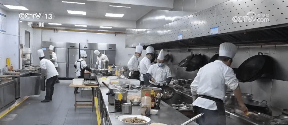 揭秘新国标背后的黑幕:如何让外卖行业变成「监狱」