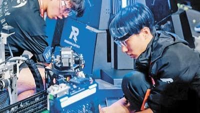 专家指出:大学“卷”与“躺”现象背后的深层原因