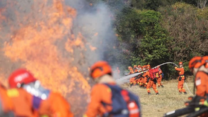 厦门市举办史上最真实的森林防灭火演练:烧出了一场戏剧