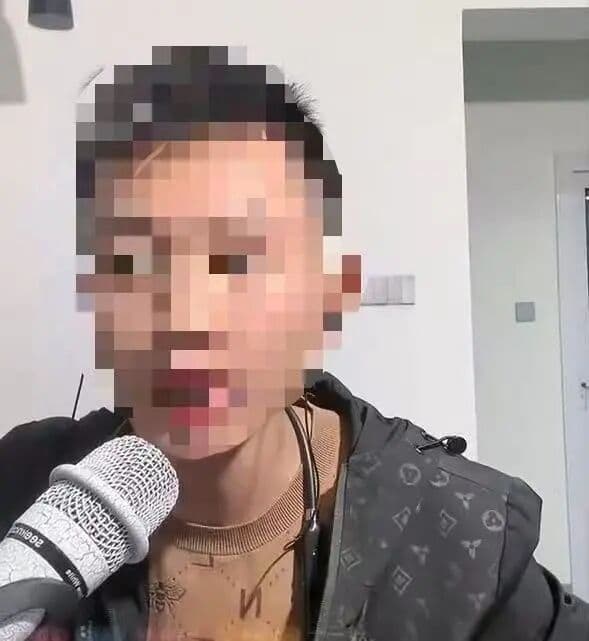 男子直播辱警事件引发热议:网络空间是否需要新的言论尺度?