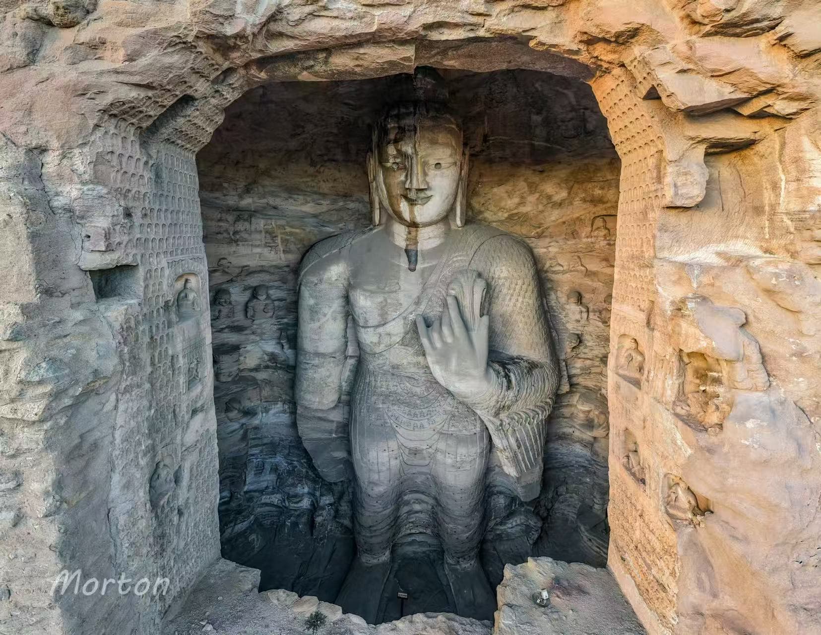 大同云冈石窟渗水事件引发全球关注,专家称:石窟封闭或成新型旅游模式