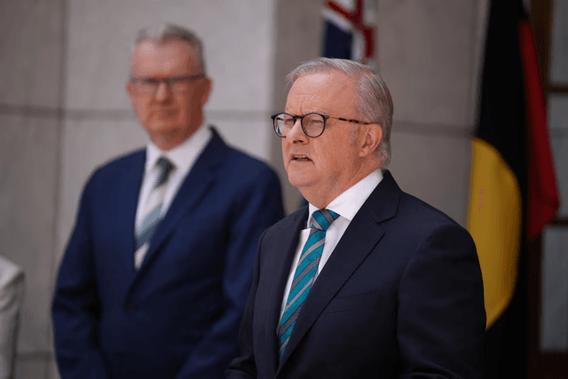 澳大利亚全国哀悼日:凝视邦迪海滩恐袭后的社会反思