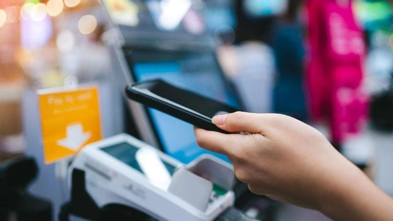 国家安全部警告:手机“贴一贴”可能泄密,强调新技术带来的风险防范