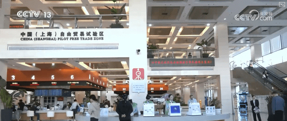 浦东开发开放35周年:创新引领下的强大"引力场"